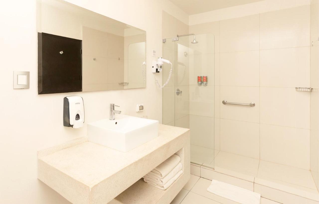 ホテル Casa Andina Standard ピウラ エクステリア 写真